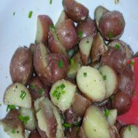 Red Potatoes With Butter and Chives_image