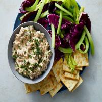 Creamy Blue Cheese Dip With Walnuts_image