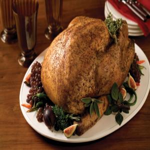 Spice-Rubbed Turkey With Garlic-Pear Puree_image