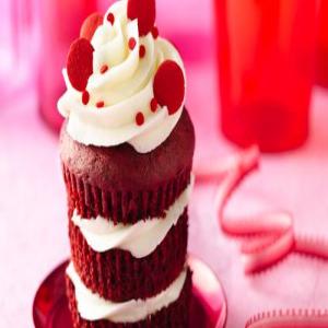 Red Velvet Triple-Stacked Cupcakes_image