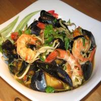 Asian Stir-Fried Mussels and Prawns_image