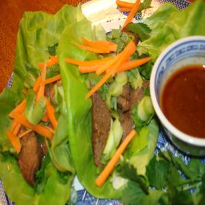 Beer-And-Sriracha-Marinated Beef Lettuce Cups image