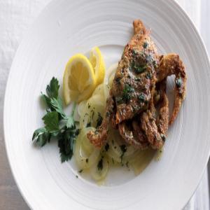Soft-Shell Crabs with Sliced Sweet Onion_image