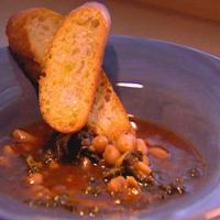 Cannellini Bean Soup with Kale and Garlic-Olive Oil Crostini_image