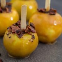 Apple Cider Bourbon Caramel Apples with Bacon_image
