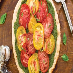 Pesto-Heirloom Tomato Pizza_image