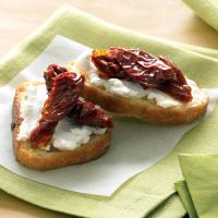 Goat Cheese and Sun-Dried Tomatoes Crostini_image