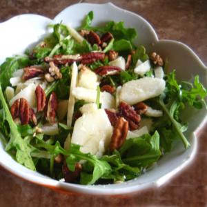 Arugula, Pear and Parmesan Salad_image