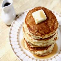 Fluffy Maple Buttermilk Pancakes_image