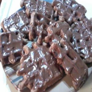 Chocolate Turtles Waffle Cookies_image