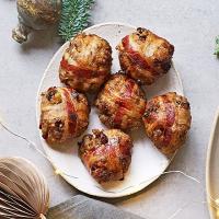 Pigs-in-blankets Christmas stuffing balls_image