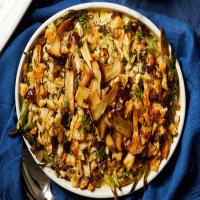 Green-Bean Casserole with Chestnuts and Buttered Breadcrumbs_image