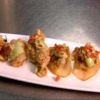 Crispy Oysters on Yucca Root Chips with Habanero Honey Aioli_image