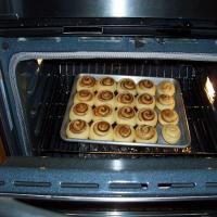 Gooey Cinnamon Rolls (Bread Machine Recipe)_image