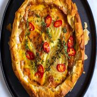 Butternut Squash and Fondue Pie With Pickled Red Chiles_image