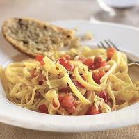 Linguine with Spicy Leek and Tomato Sauce image