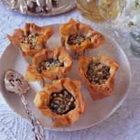 Spinach and ricotta filo baskets_image