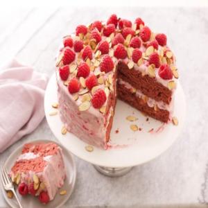 Red Velvet Cake with Raspberries and Almonds_image