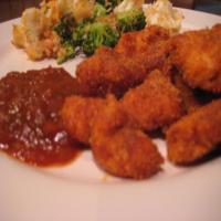 Chicken Nuggets With Chili Sauce_image