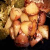 Olive Garden Roasted Potatoes With Red Onions and Rosemary image