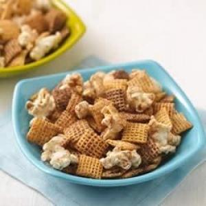 Gluten Free Snickerdoodle Chex® Mix_image