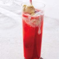 Strawberry Rum Float_image