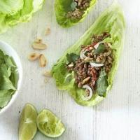 Spicy mince & lettuce cups image