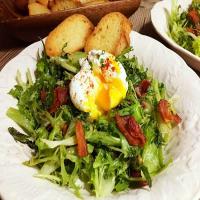 Salade Lyonnaise ~ Lyonnaise Salad_image