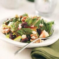 Crunchy Walnut Salad image