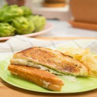 Jalapeno Popper Grilled Cheese_image