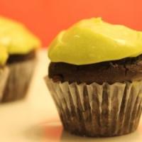 Chocolate Baby Cakes with Avocado Frosting Recipe - (4.6/5)_image