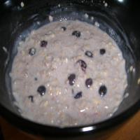 Oatmeal with Barley and Blueberries_image