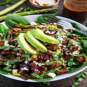 Roast Asparagus and Mushroom Chicken Spinach Salad with Bacon, Avocado and Goat Cheese Recipe_image