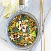 Spicy mushroom & broccoli noodles_image