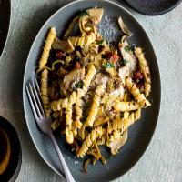 Pasta With Artichokes and Pancetta image