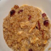 Raisin Spice Hot Cereal With Quinoa image