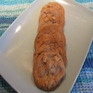 Aussie Fudgy Macadamia Nut Cookies_image