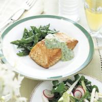 Roasted Salmon with Cucumber Sour Cream_image