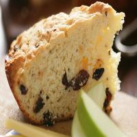 Skillet Irish Soda Bread Served With Cheddar and Apples_image