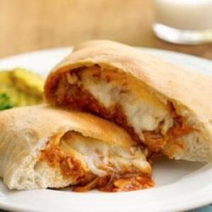 Barbecued Chicken Calzones_image
