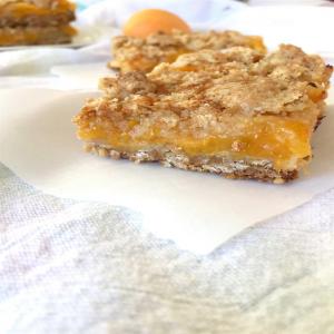 Apricot Ginger Crumble Oat Bars (Gluten Free)_image