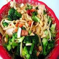 ~ Thai Chicken & Broccoli Linguine Salad ~_image