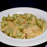 Chicken With Grapes, Lemon and Cream_image