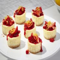 Strawberry 'Lemonade' Mini Cheesecakes_image