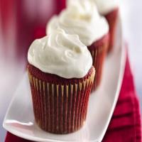Red Velvet Cupcakes with Marshmallow Buttercream Frosting_image