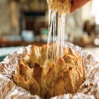 Roasted Garlic Pull-Apart Cheese Bread image