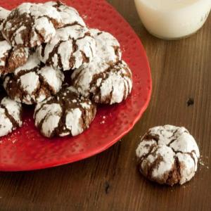 Gooey Chocolate Crinkle Cookies Recipe - (4.5/5)_image