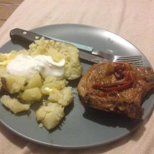 Pork Chops with Bourbon Tomatoes_image