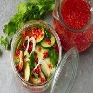 Fresh Sriracha Refrigerator Pickles_image