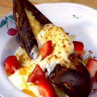 Grilled Bananas with Cinnamon Creme Fraiche and Honey_image